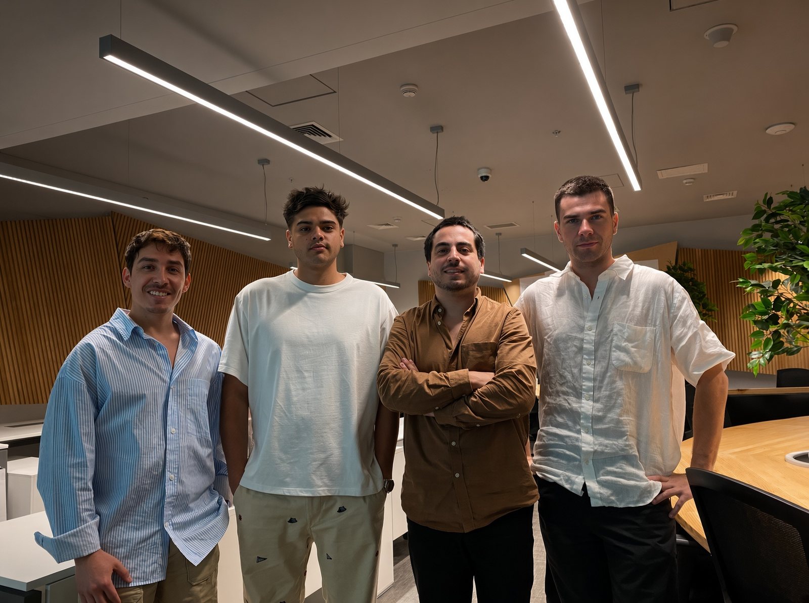 El primer equipo de Wiwo, preparando la transformación de Oniric a Wiwo