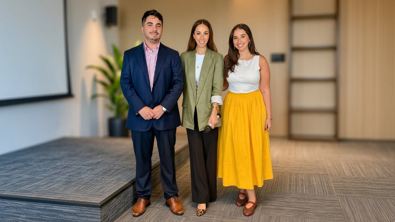 Polo con las organizadoras de una charla corporativa